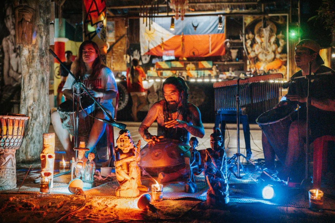 Daanbantayan Tribal Huts Community旅舍 外观 照片