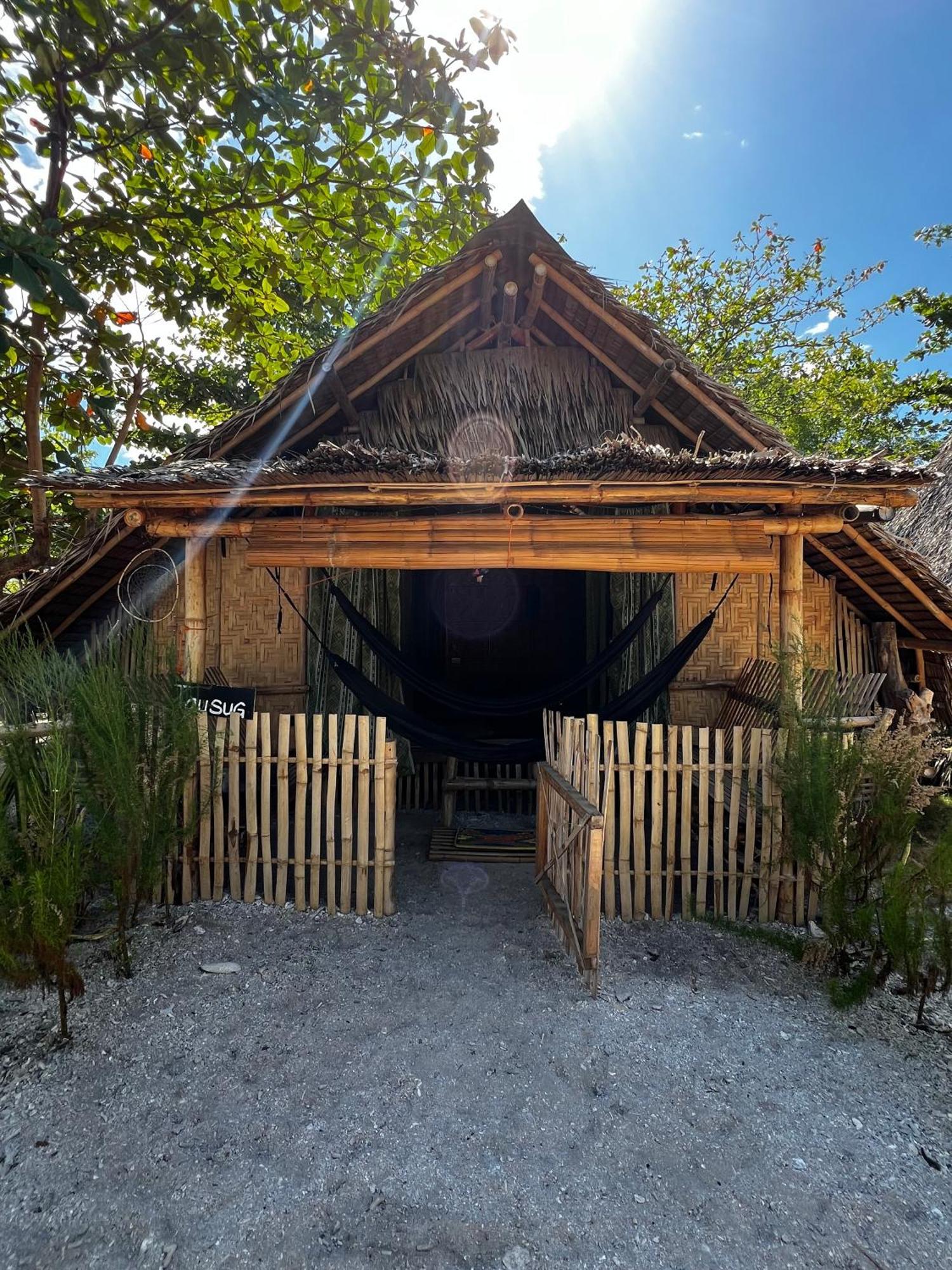 Daanbantayan Tribal Huts Community旅舍 外观 照片